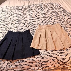 Izod Navy and Tan Skort Duo